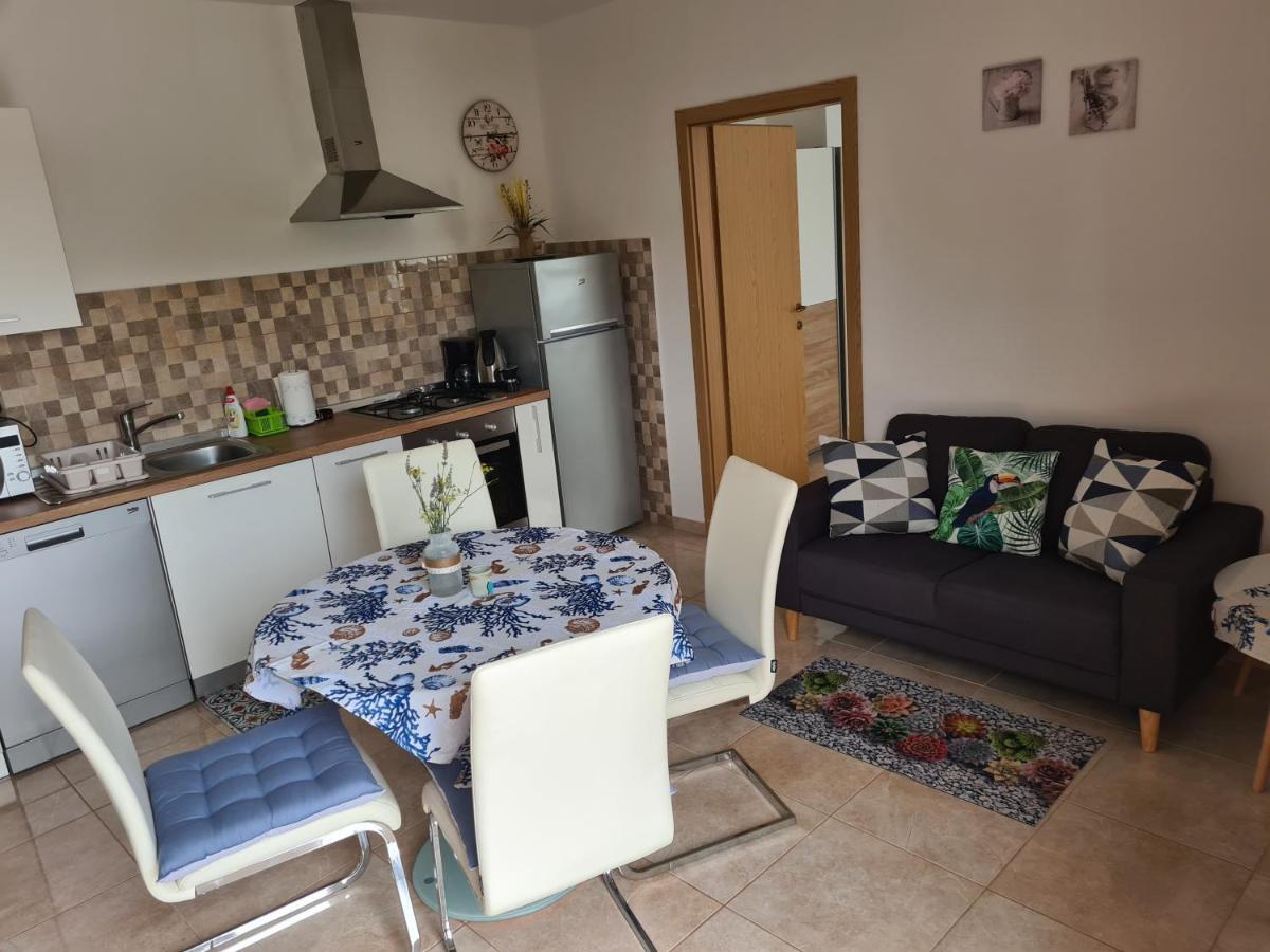 Apartman Luka Banjole Bagian luar foto