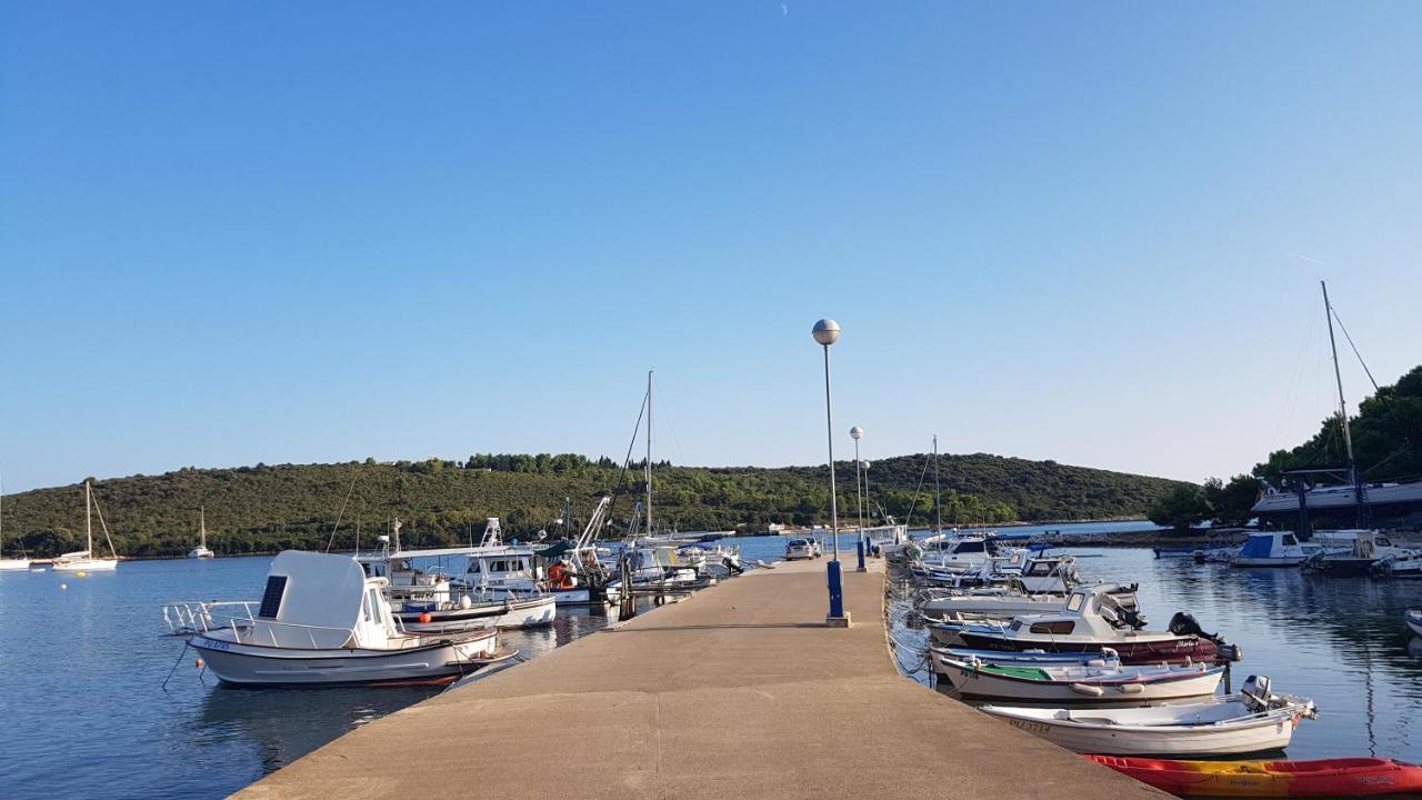 Apartman Luka Banjole Bagian luar foto