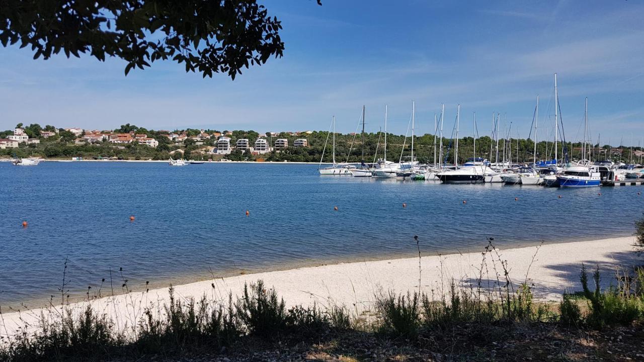 Apartman Luka Banjole Bagian luar foto